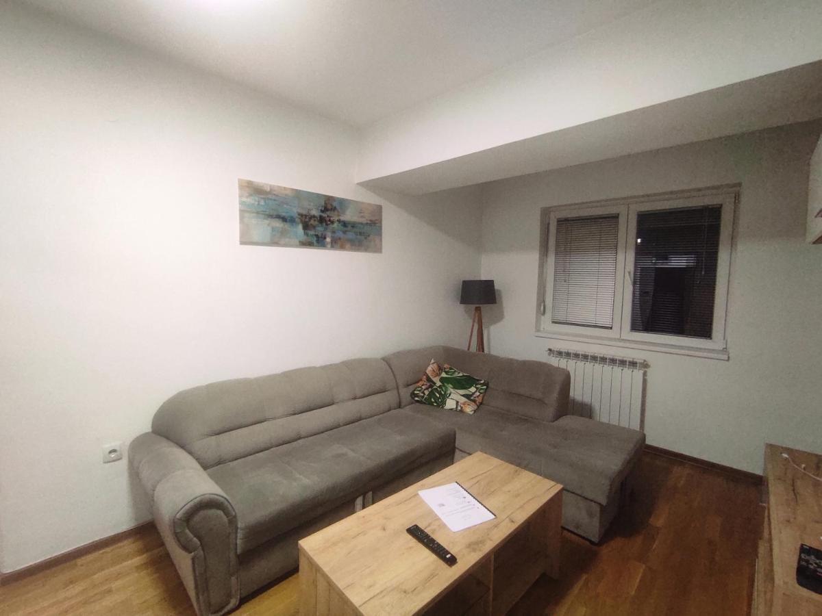 Feels Like Home 2 スコピエ エクステリア 写真